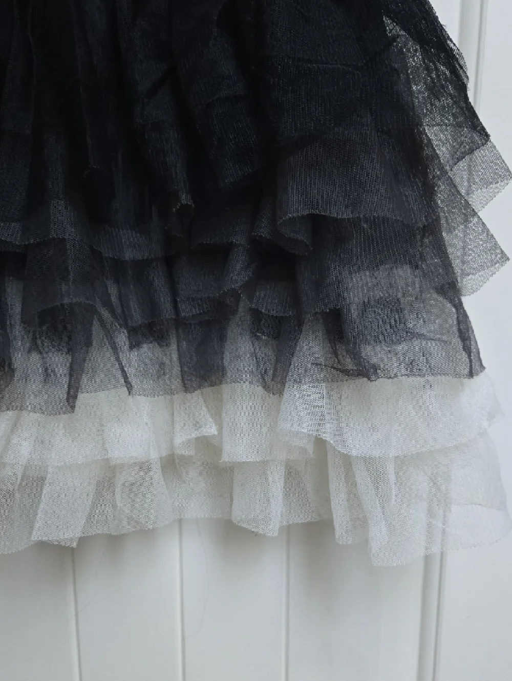 The Children Place Kids Black and Cream Layered Ruffles Tule Tulle Skirt size 8 - Picture 2 of 7